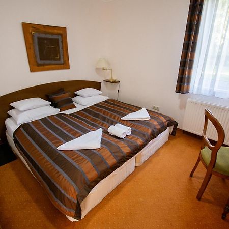 Bernadett Villa Apartman 3 Bük Zewnętrze zdjęcie