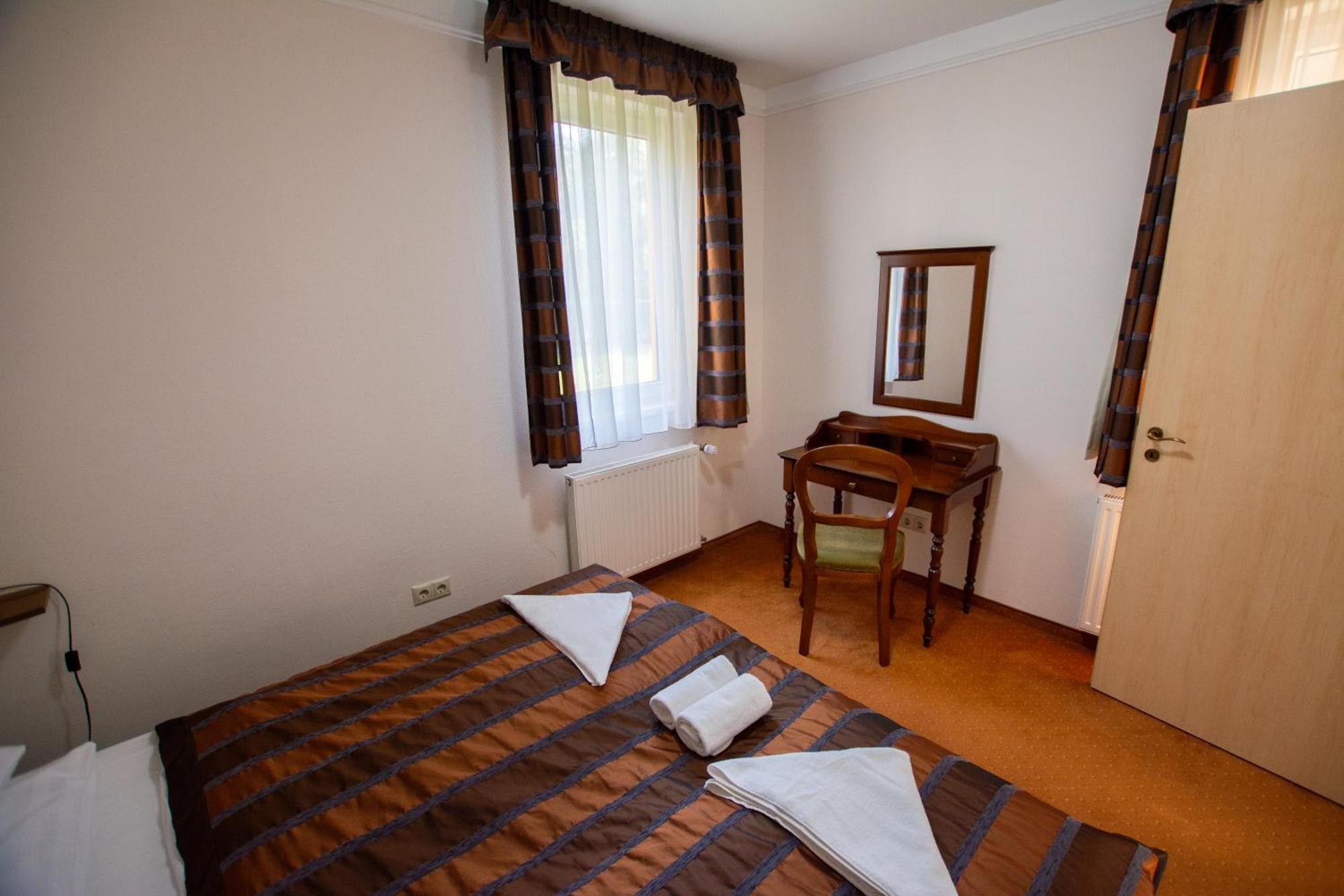 Bernadett Villa Apartman 3 Bük Zewnętrze zdjęcie